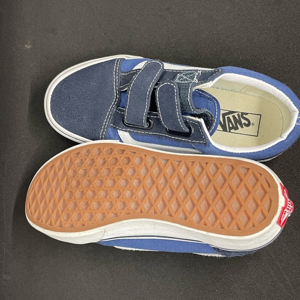 Vans Old Skool V Dress Shoes (True Navy) Boys Sz. 2